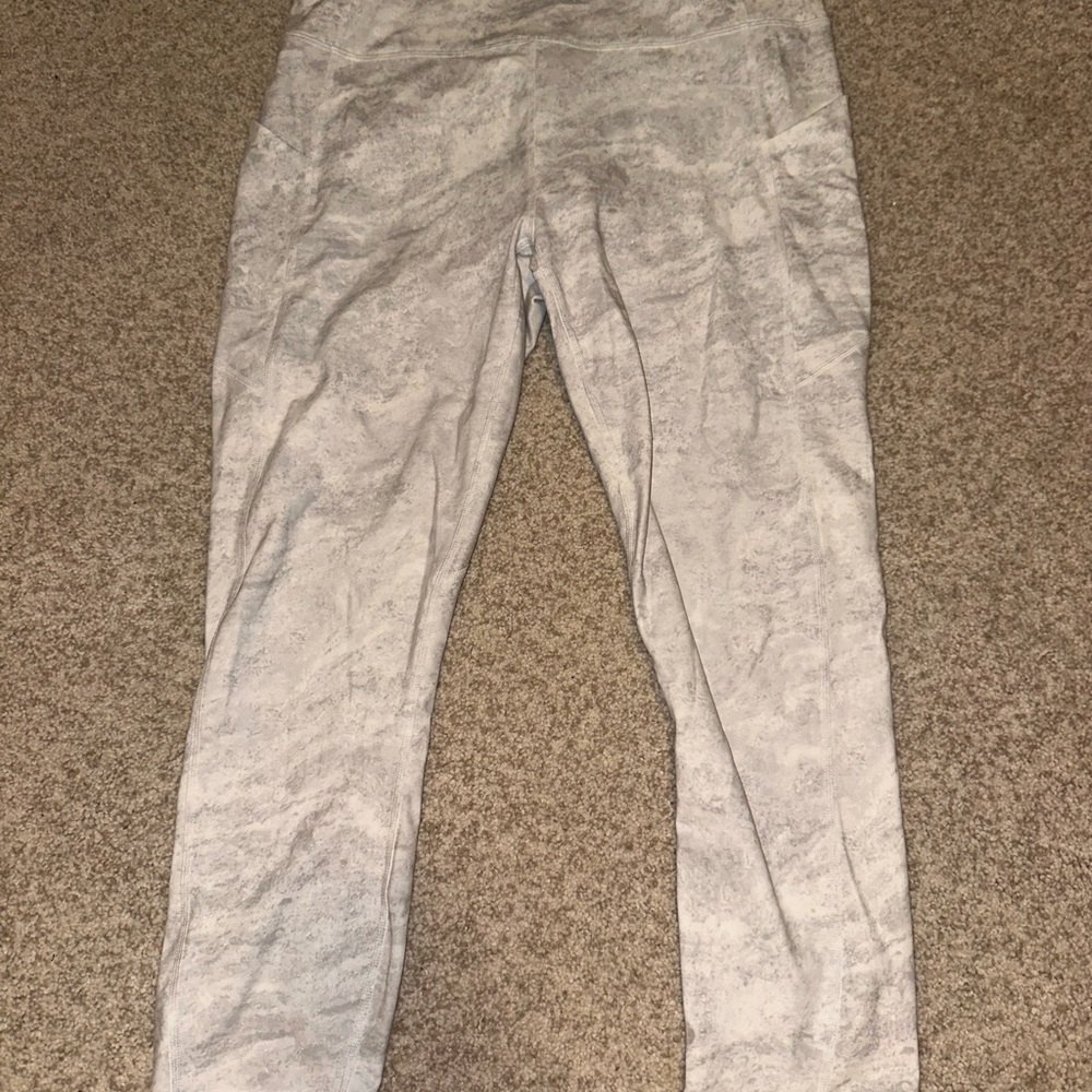 Fabletics Oasis Pureluxe High-Waisted Capri Leggings